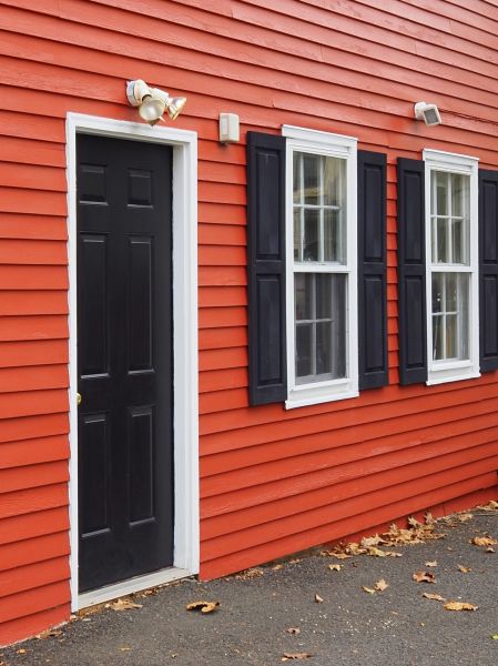Cost of Red Vinyl Siding Installation in Hayward