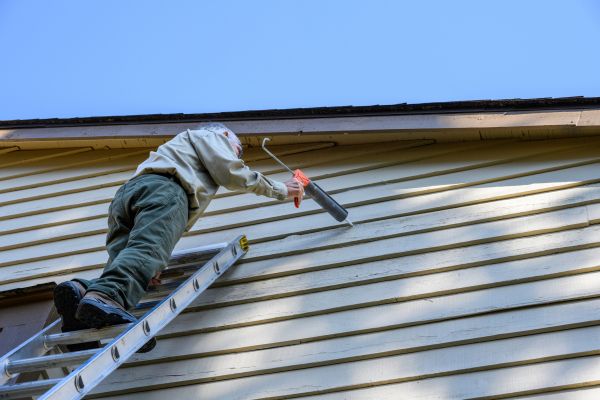 Cost of Vinyl Siding Caulk Repair in Hayward