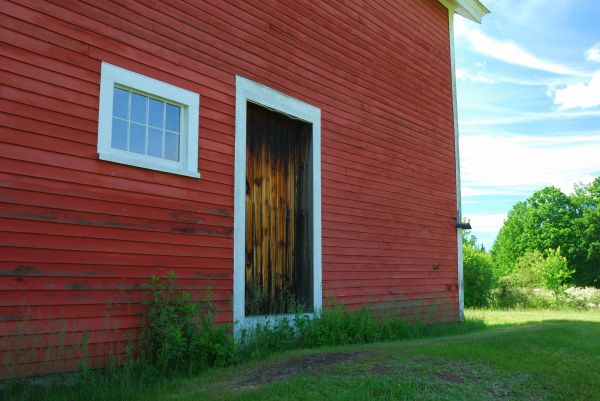 Wood Barn Siding Installation in Hayward